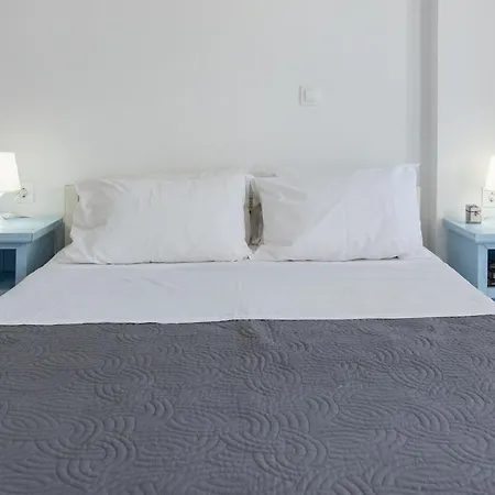 Lägenhetshotell Valvis Perissa (Santorini)