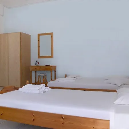 Valvis Lägenhetshotell Perissa (Santorini)